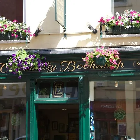 Long Quay Lodging Hostel Clonakilty